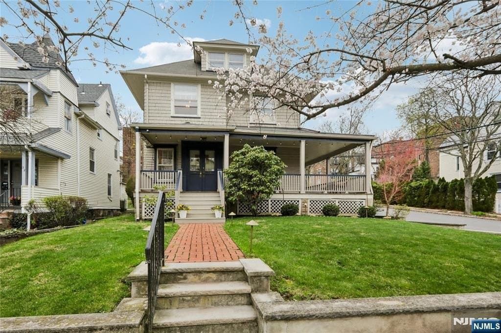 36 Willow St, Montclair