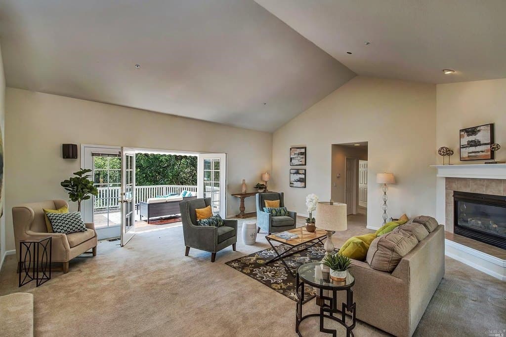128 Village Oaks Ct, Healdsburg