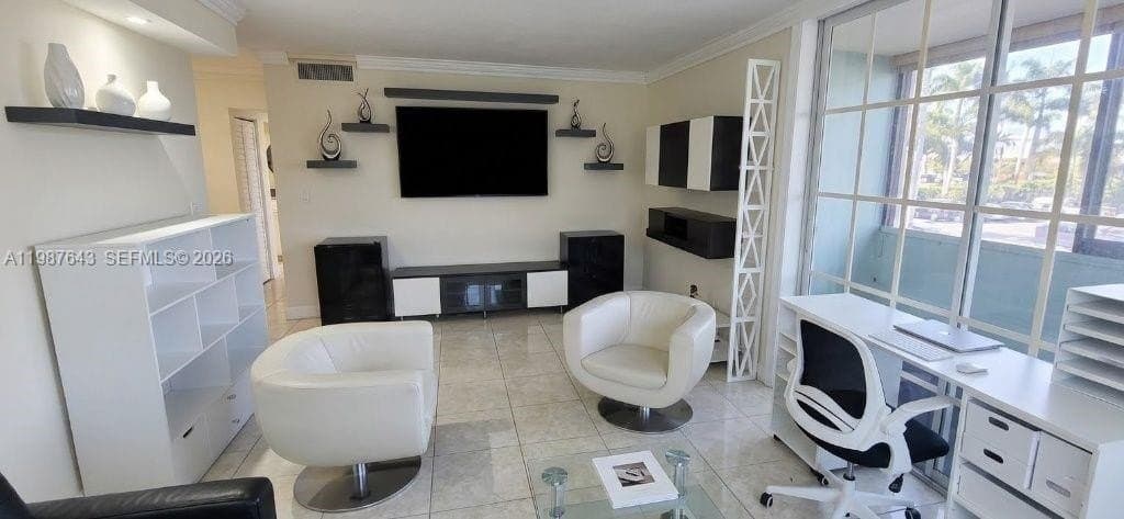 5055 NW 7th St Apt 206