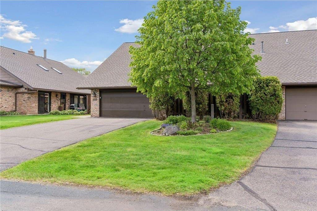 17901 Comstock Rd, Wayzata