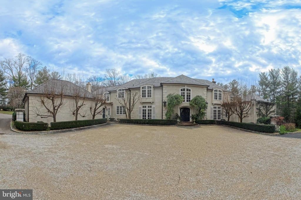 1111 Waverly Rd, Gladwyne