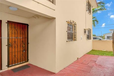 47 NW 47th Ave Apt 1