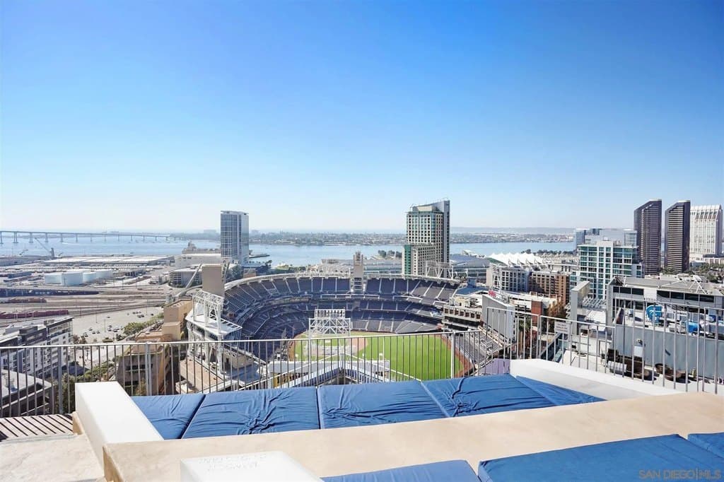 321 10th Ave Unit 804