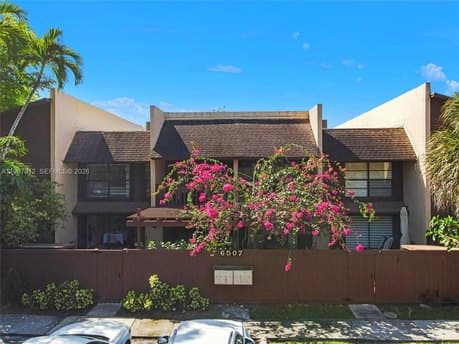 6507 SW 116th Pl Apt C