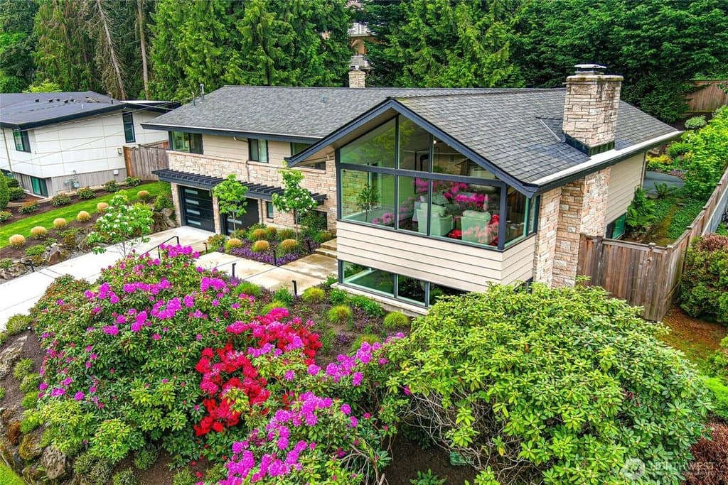 4105 96th Ave SE, Mercer Island