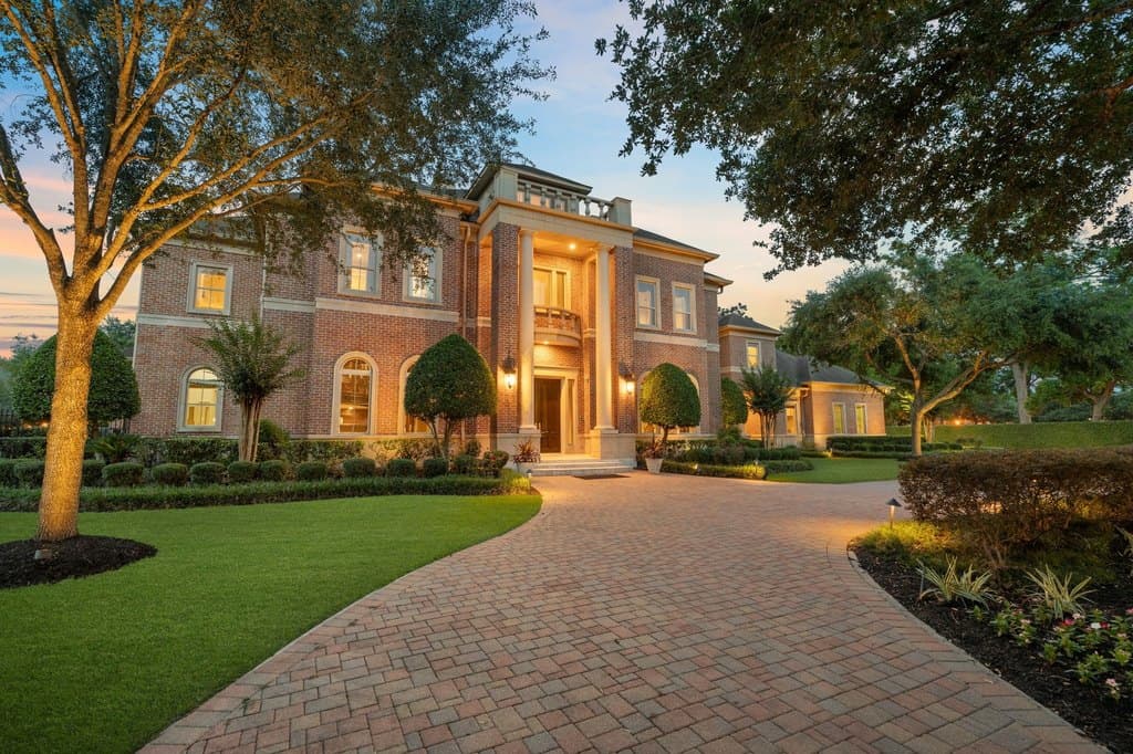 16 Grand Mnr, Sugar Land