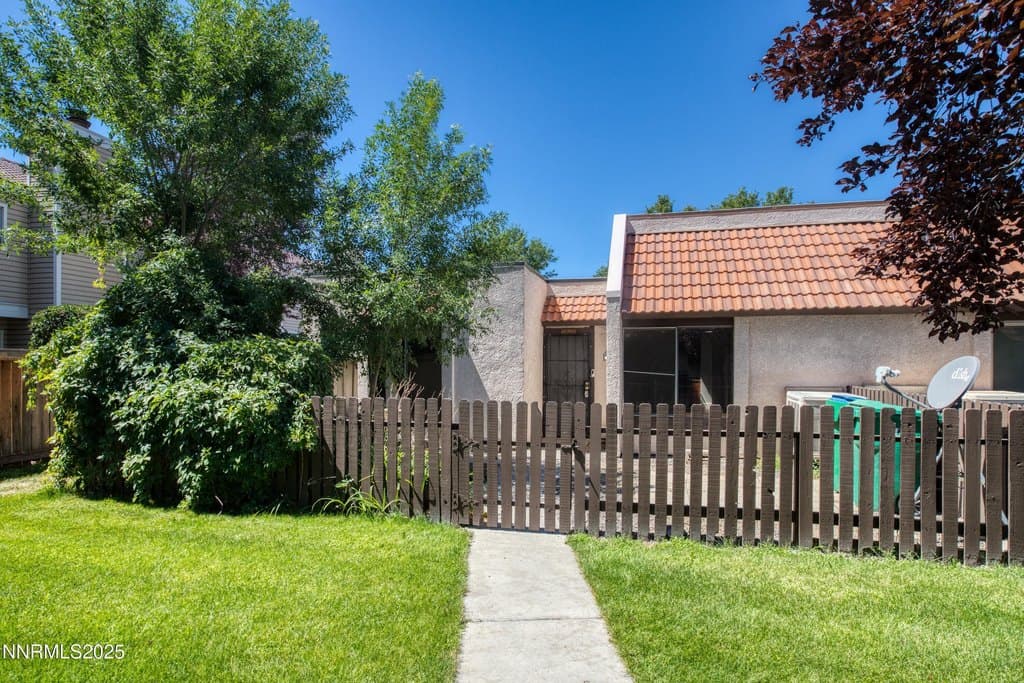 1029 Baywood Dr Apt D, Sparks