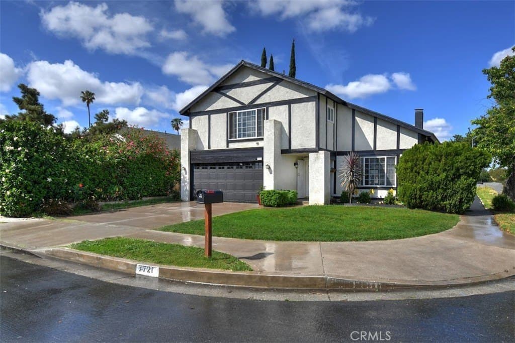 7721 Comanche Ave, Winnetka