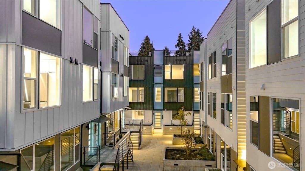 3500 NE 125th St Unit B, Seattle