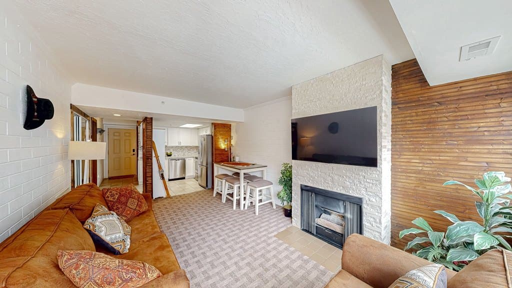 2000 Prospector Ave Unit 106, Park City