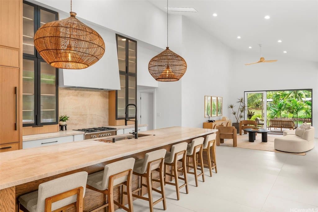 1251 Kainui Dr, Kailua