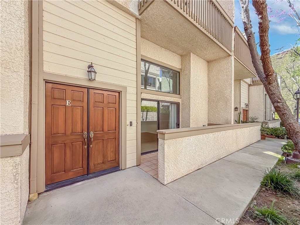 26120 Alizia Canyon Dr Unit E, Calabasas