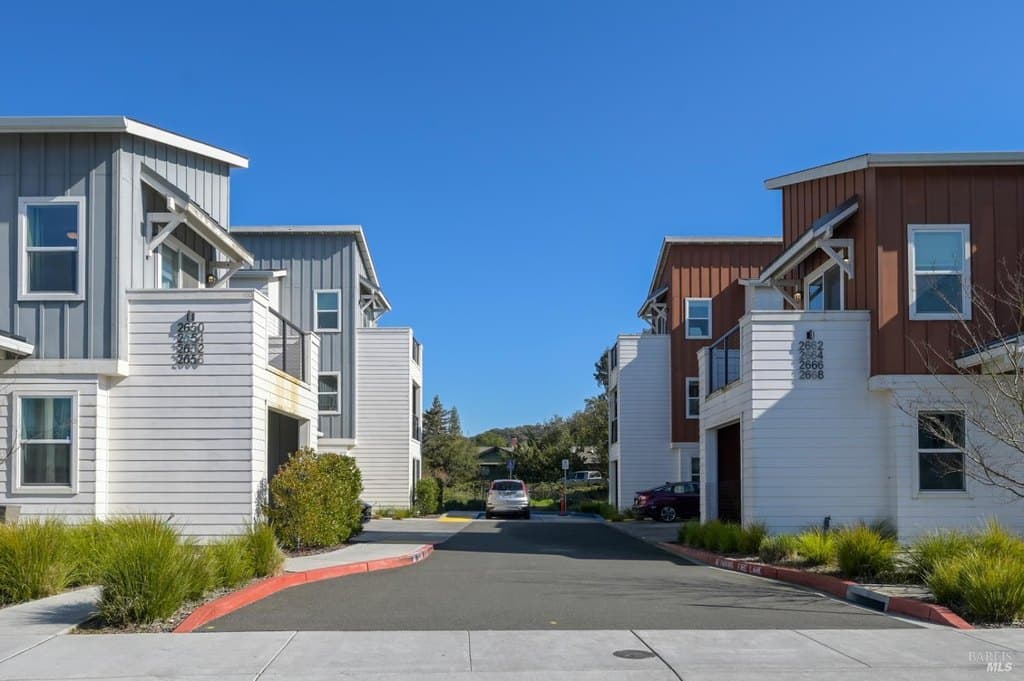 2668 Franz Kafka Ave, Santa Rosa