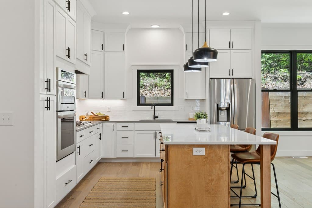 5742 Shady Oak Rd S Unit 7, Minnetonka