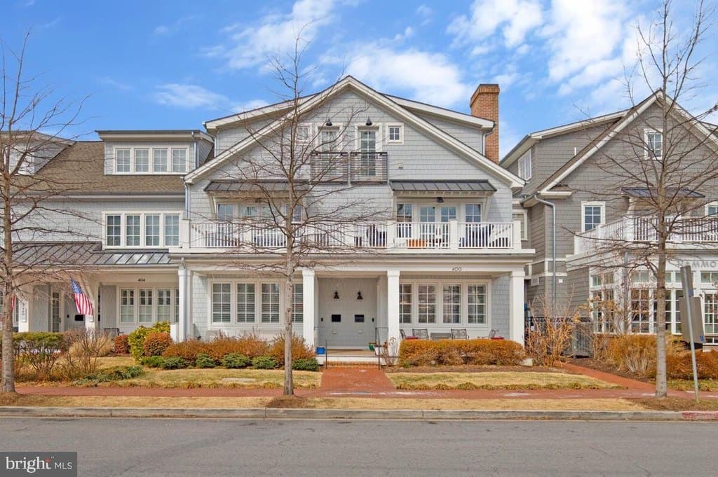 400 Chesapeake Ave Unit 2-101, Annapolis