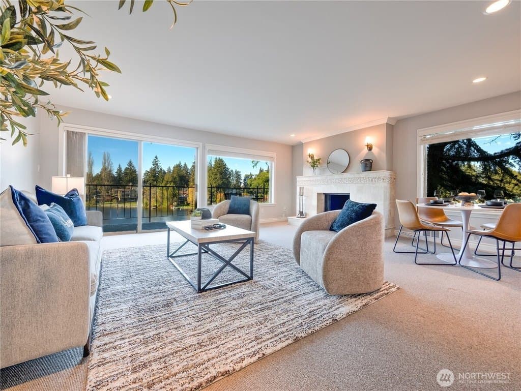 322 N 134th St Apt 306