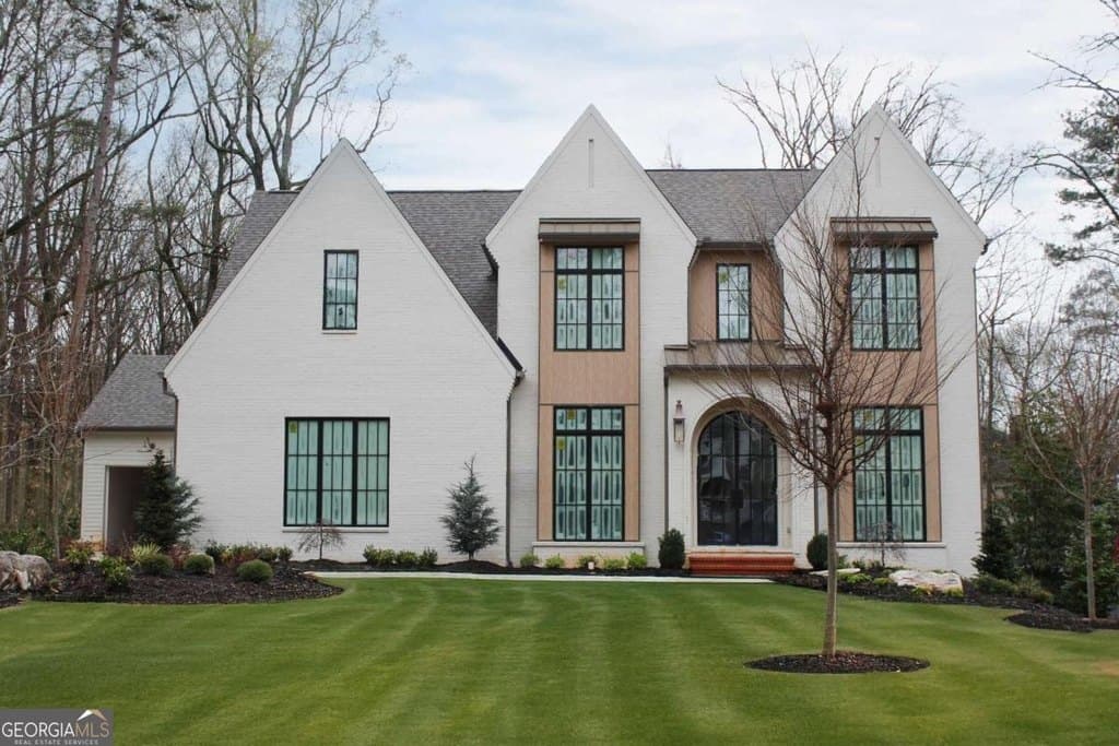 3262 Woodrow Way NE, Brookhaven