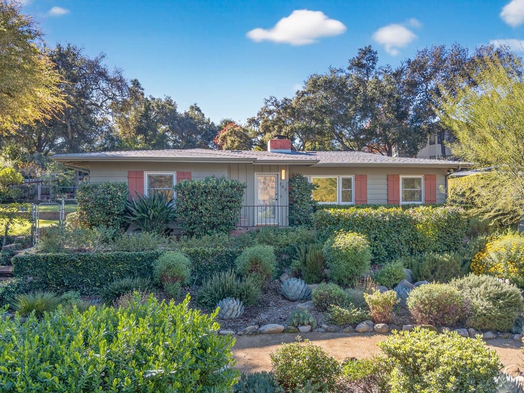 203 Foothill Rd, Ojai