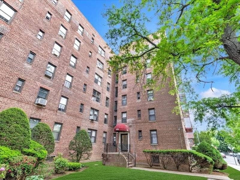1293 E 5th St Apt 3D, Brooklyn
