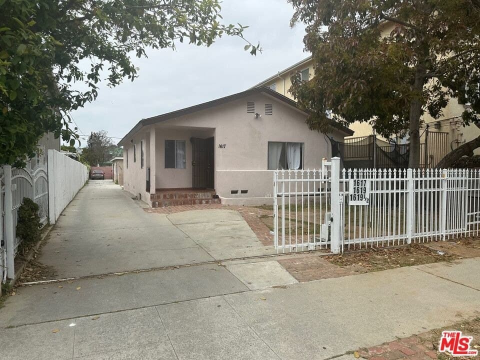 1617 W 224th St, Torrance