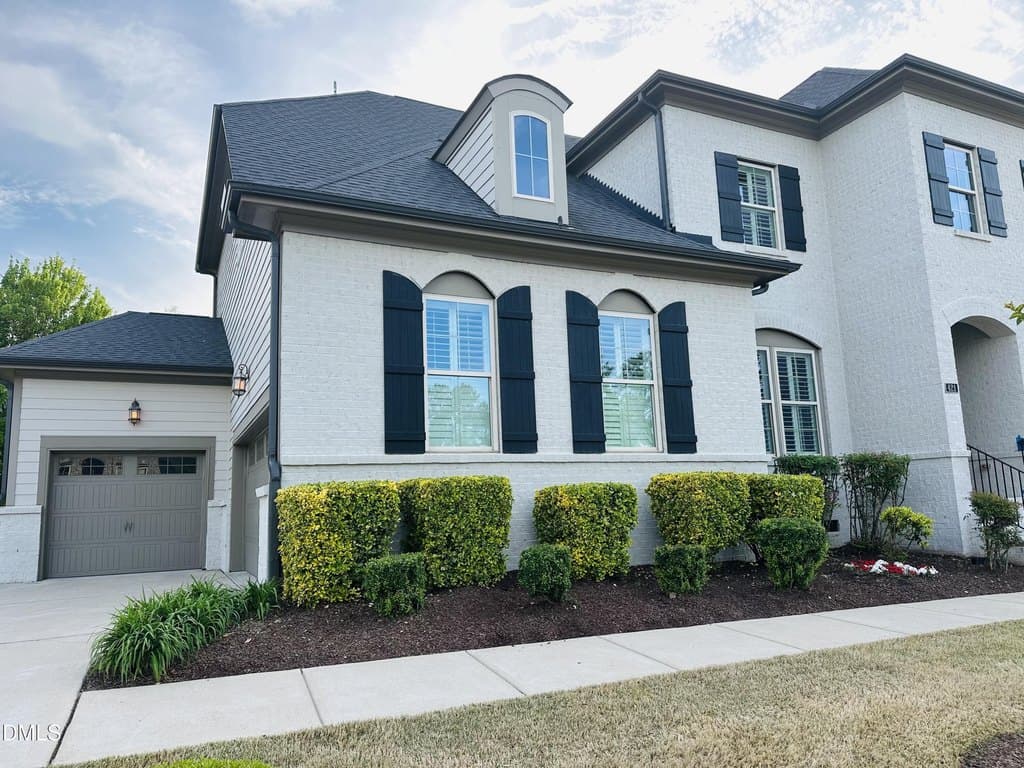 421 Bolton Grant Dr, Cary