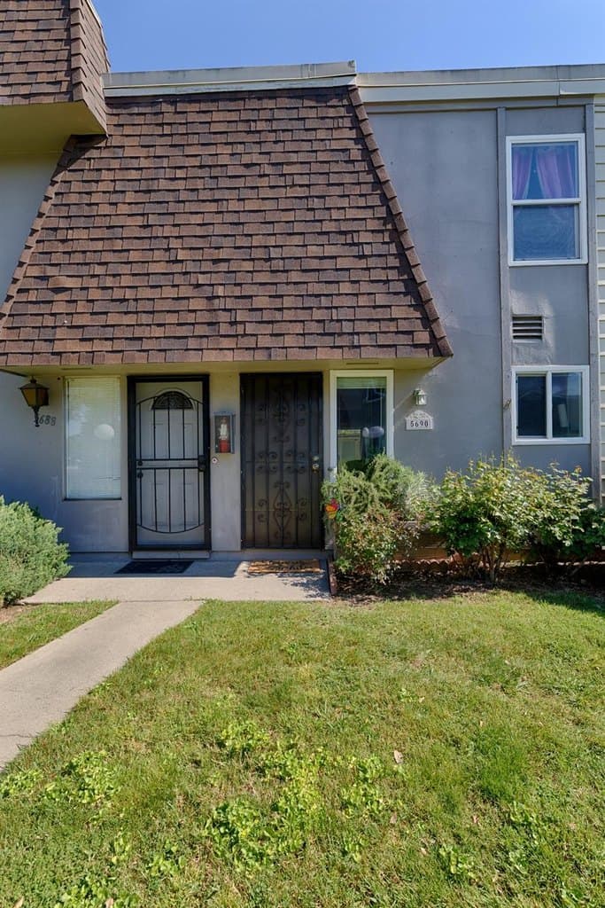 5690 Hillsdale Blvd, Sacramento