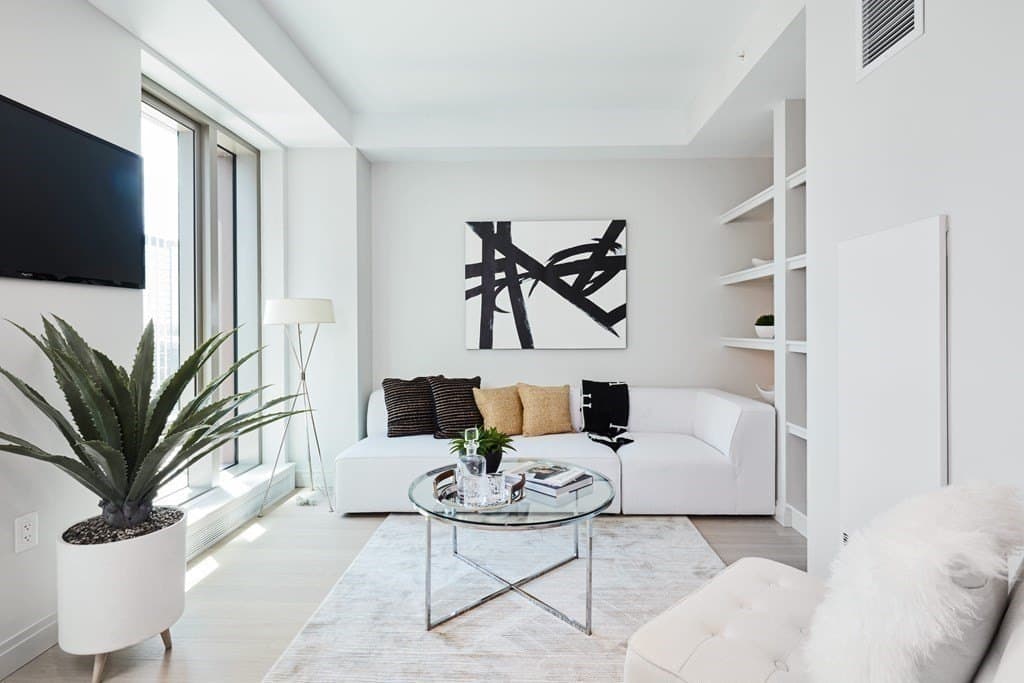 135 Seaport Blvd Apt 1618