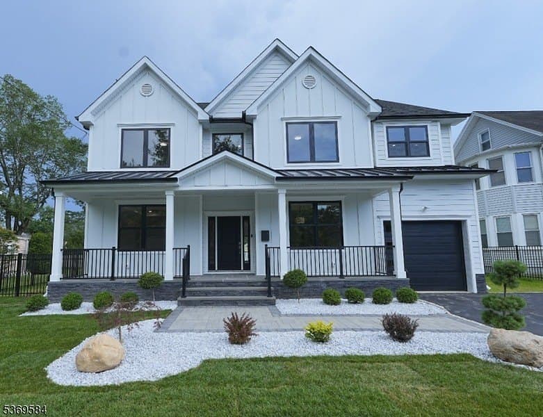 352 Woodland Rd, Madison