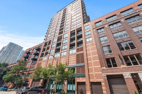 400 W Ontario St Apt 907