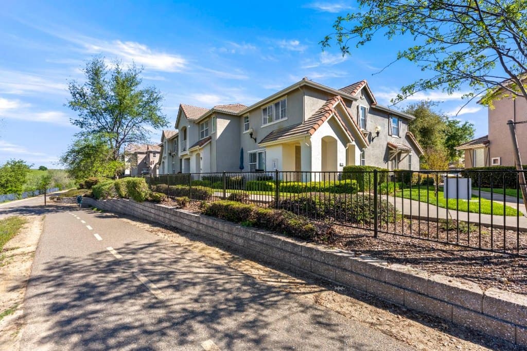 502 Esplanade Cir, Folsom