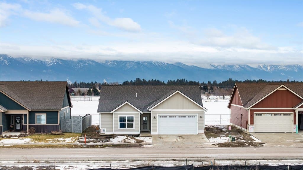 769 Foxglove Dr, Kalispell
