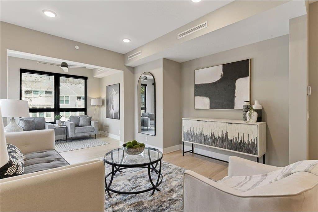 222 Ferndale Rd S Unit 208, Wayzata