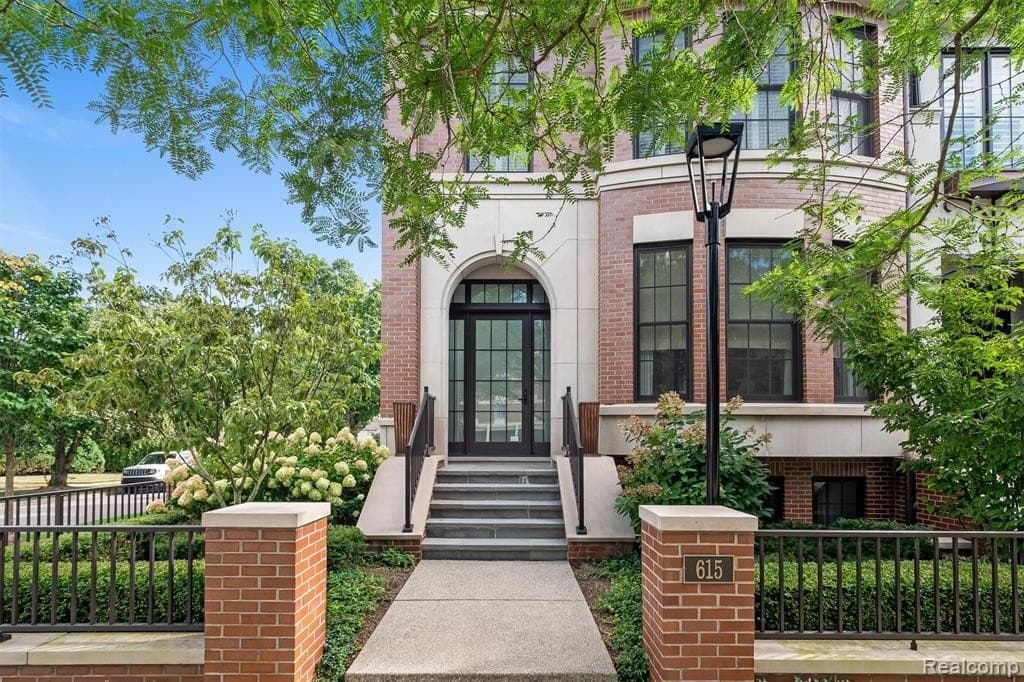 615 W Brown St, Birmingham