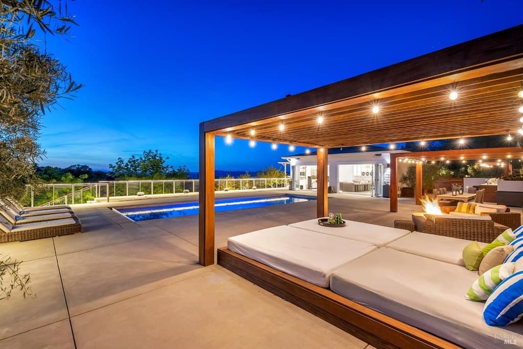 90 Longhorn Ridge Dr, Napa