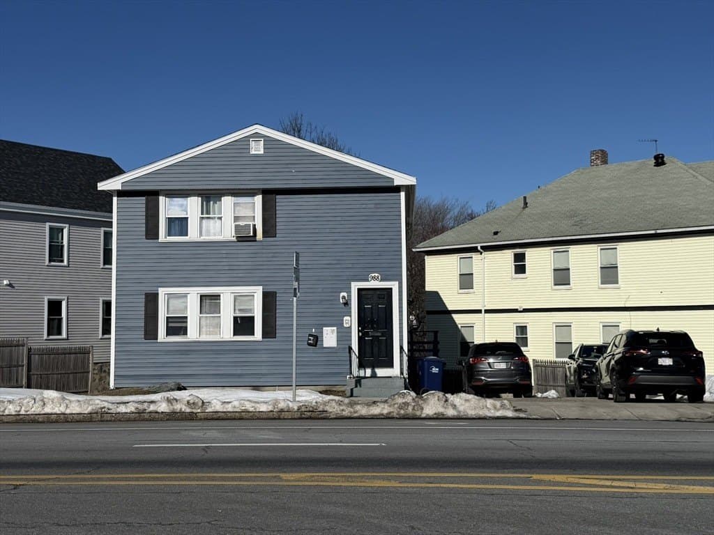 988 Morton St