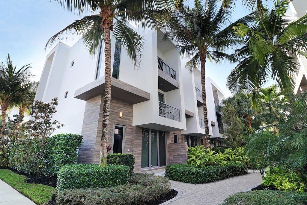 4033 NW 17th Way, Boca Raton