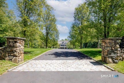 80 Bayberry Ln, Westport