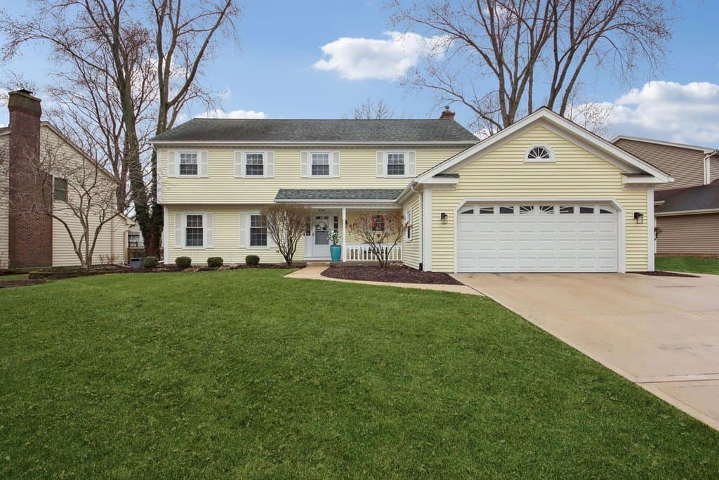 808 Shiloh Cir, Naperville
