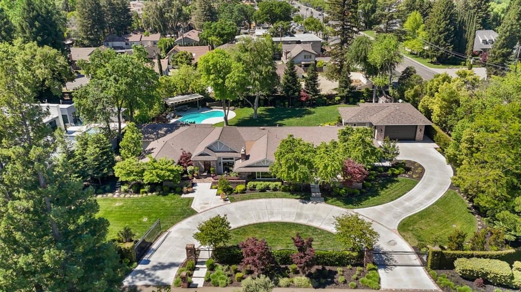 495 Bret Harte Rd, Sacramento