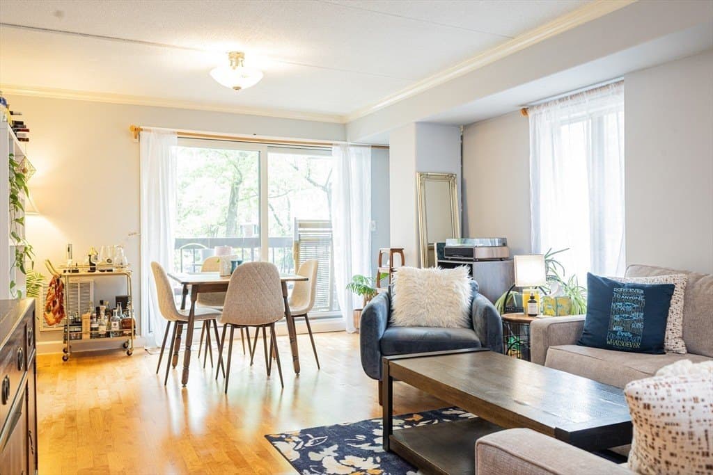 280 Harvard St Apt 1A, Cambridge