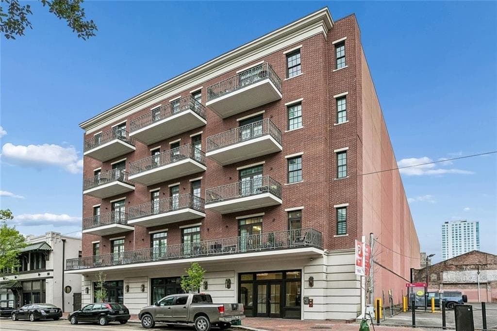 731 St Charles Ave Apt 413, New Orleans
