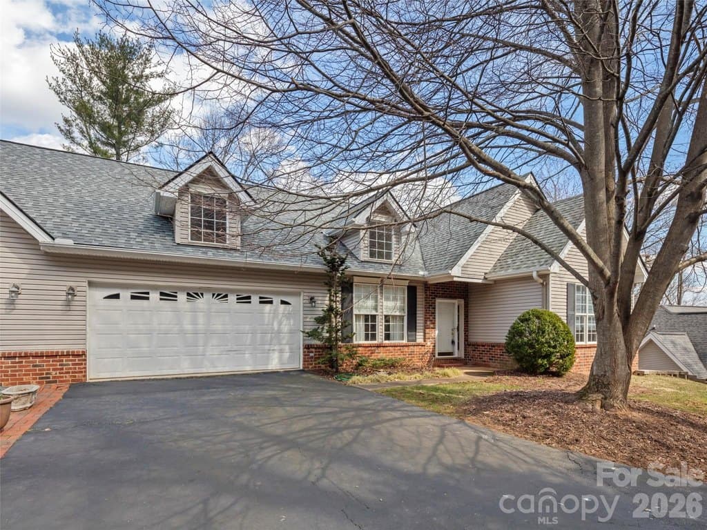 109 Poppy Ln, Asheville
