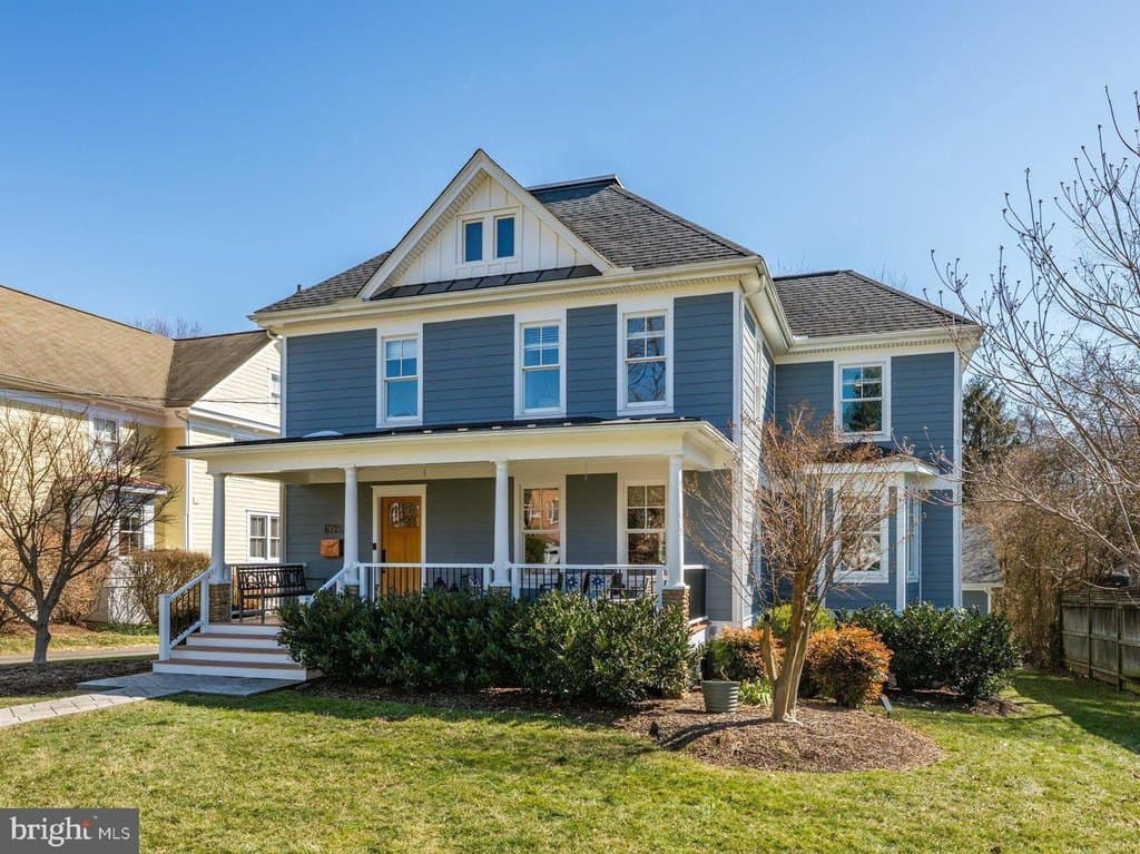 6726 25th St N, Arlington