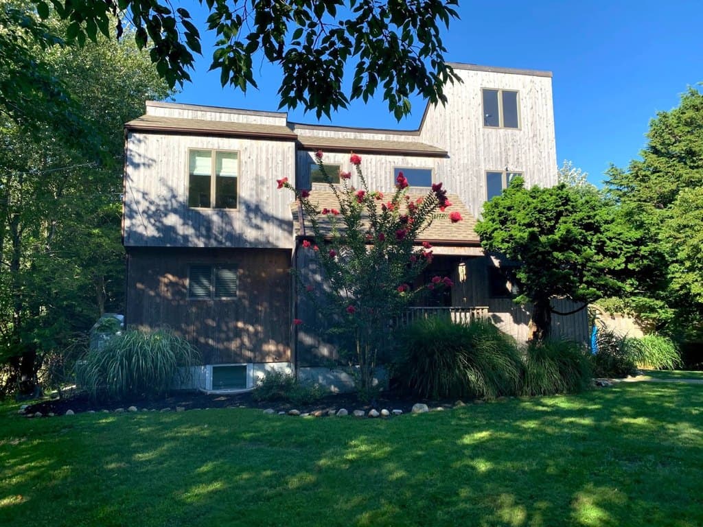 180 S Fairview Ave, Montauk