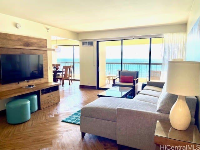 2470 Kalakaua Ave Apt 2401, Honolulu