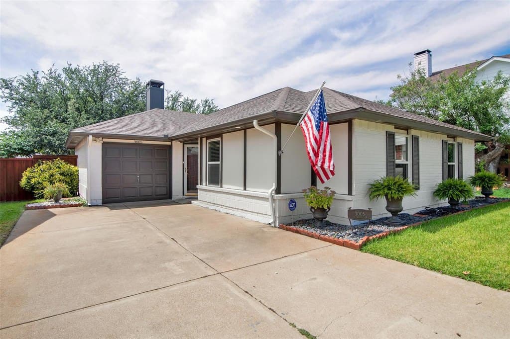 3005 Plumtree Ln, Plano