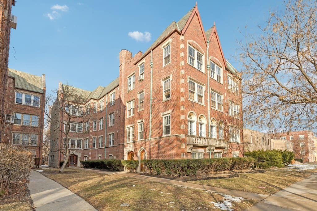 817 Brummel St Apt 2N, Evanston
