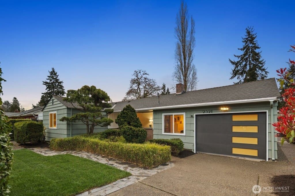 2321 NE 128th St, Seattle