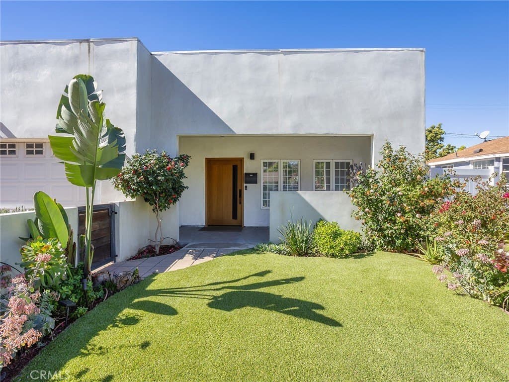 1033 N Pass Ave, Burbank