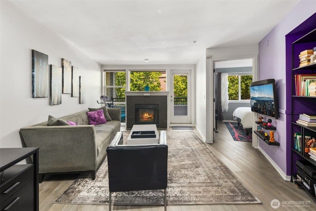 232 Belmont Ave E Apt 202